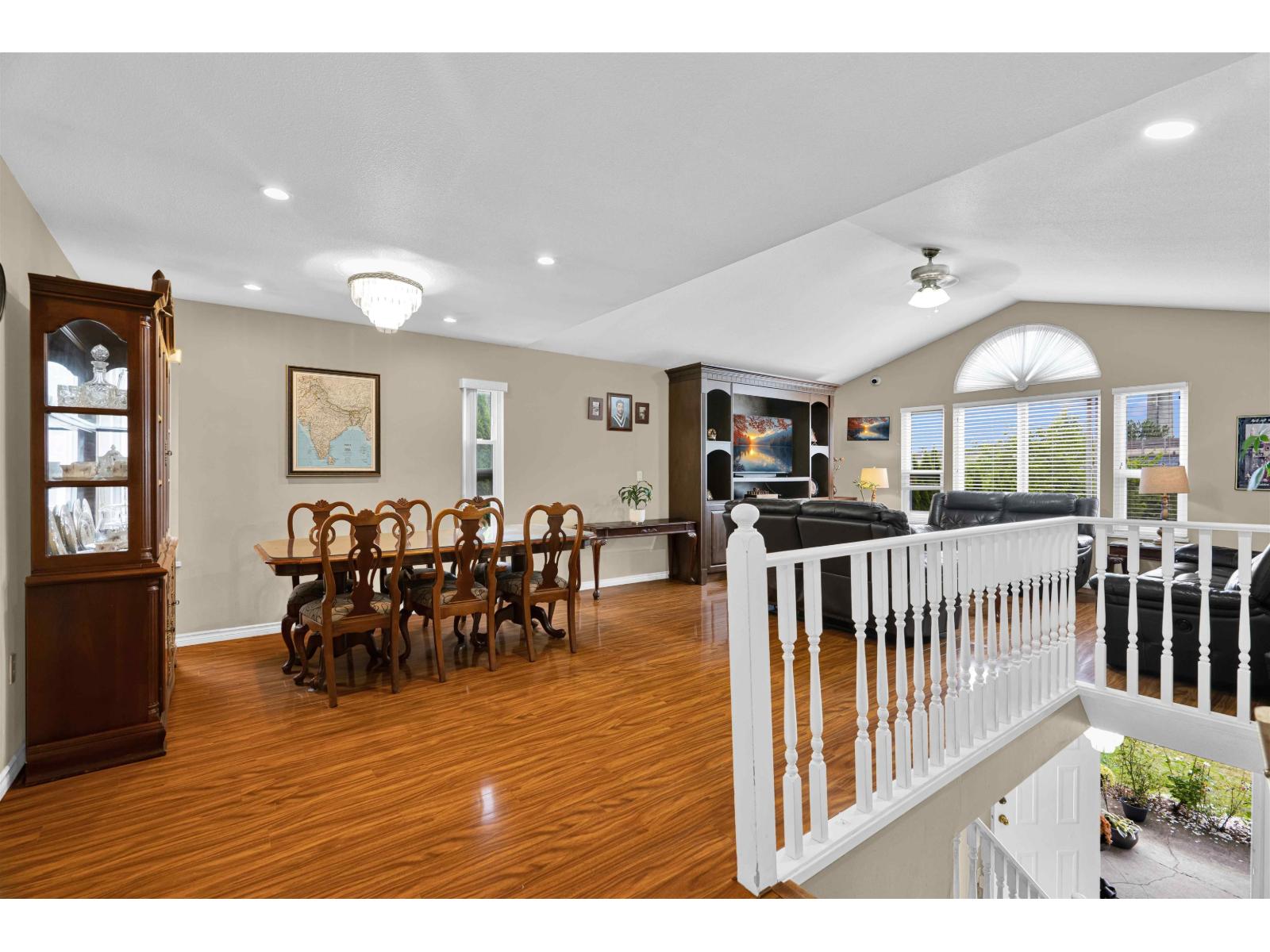 10258 Sheaves Court Property Photo 9