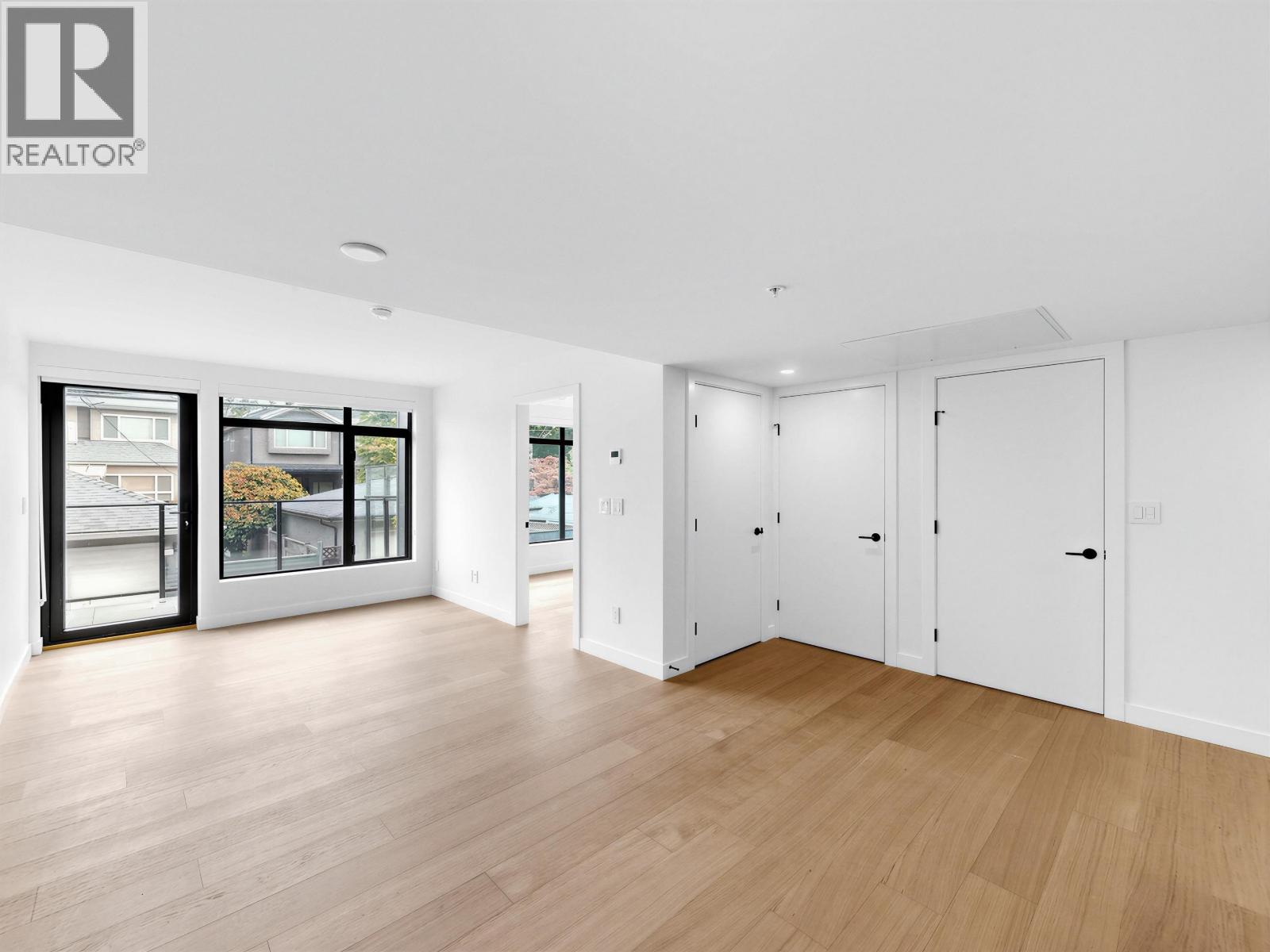 202 6485 Manitoba Street Property Photo 6