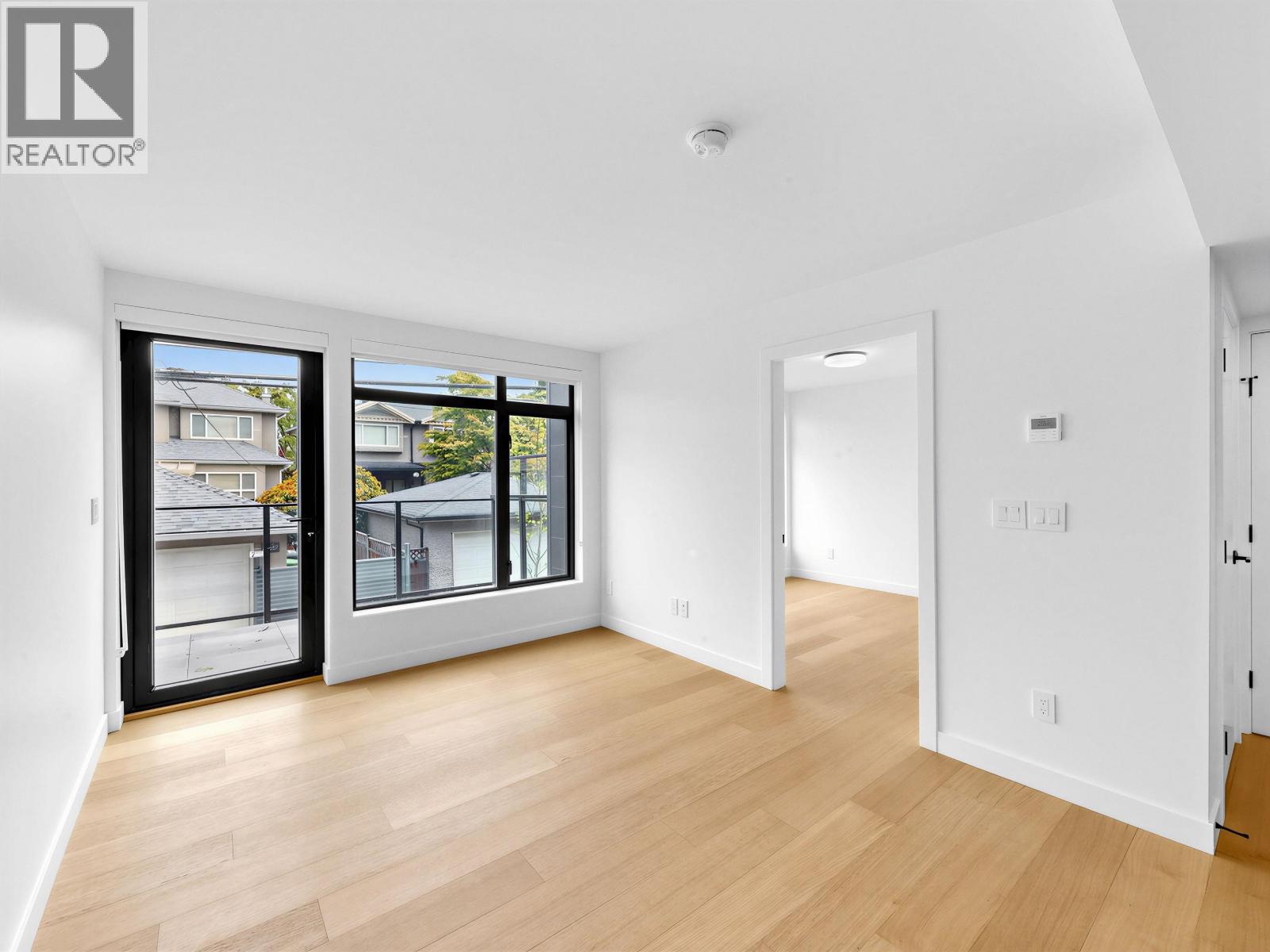 202 6485 Manitoba Street Property Photo 14