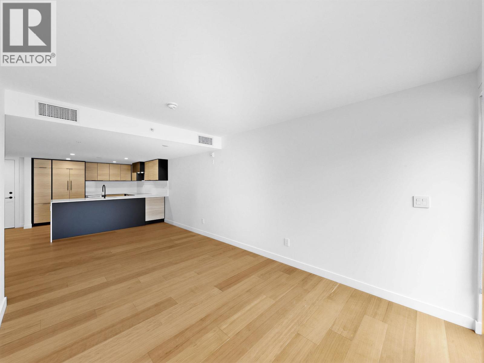 202 6485 Manitoba Street Property Photo 21
