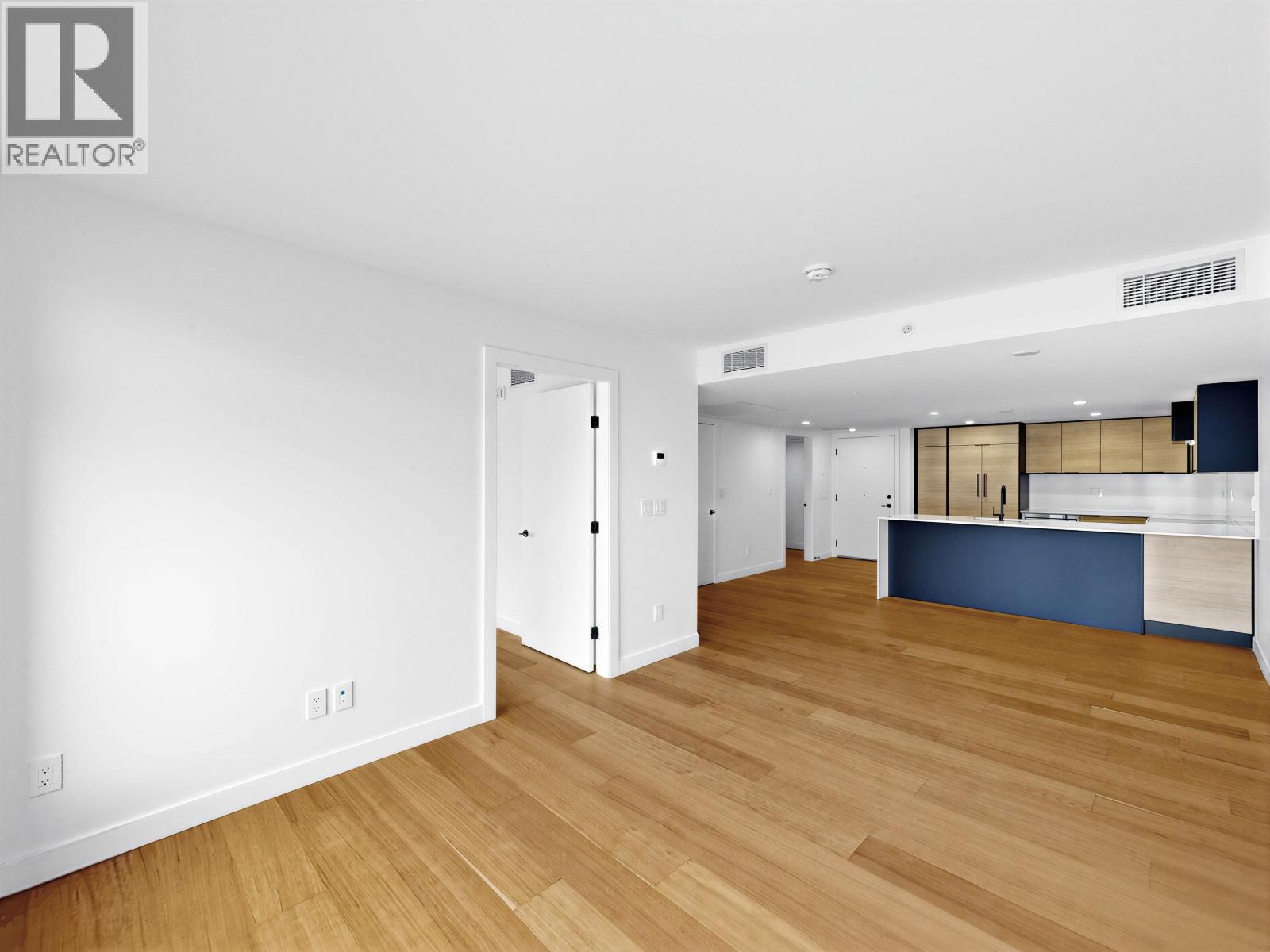 202 6485 Manitoba Street Property Photo 24