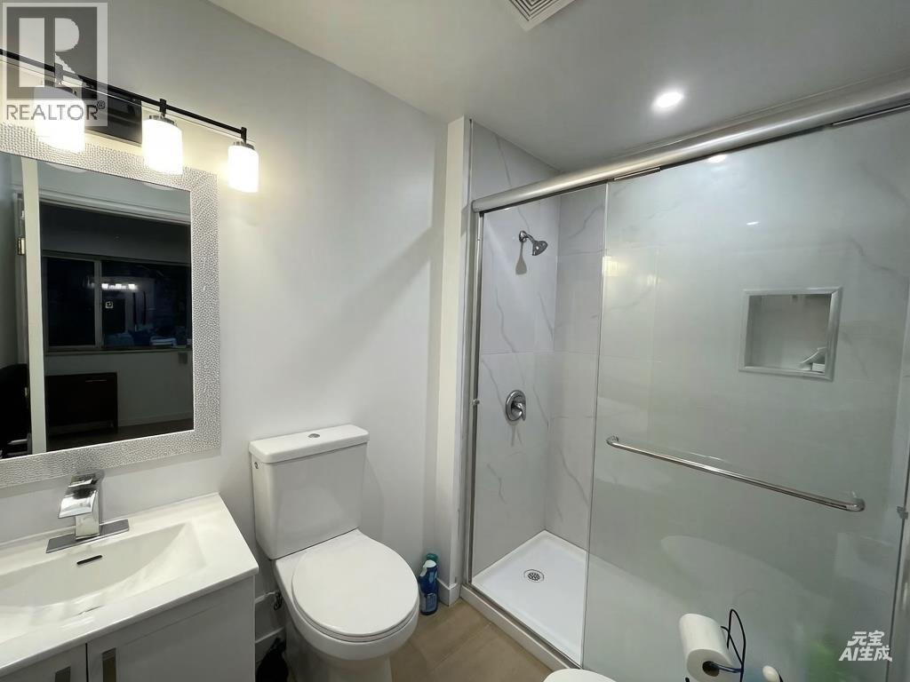 1483 54 Street Property Photo 6