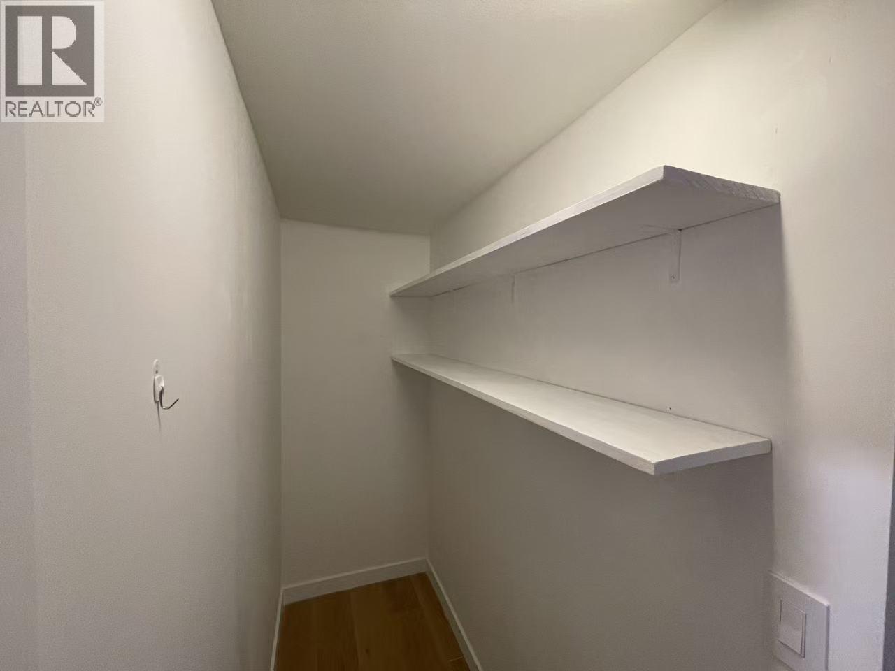 1483 54 Street Property Photo 18
