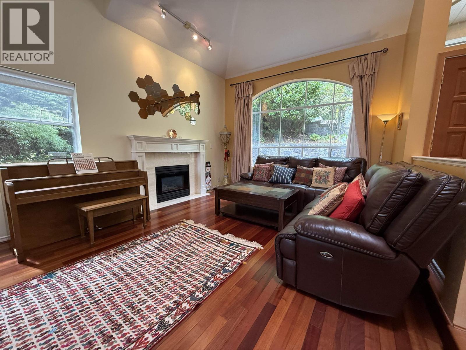 3938 Braemar Place Property Photo 4