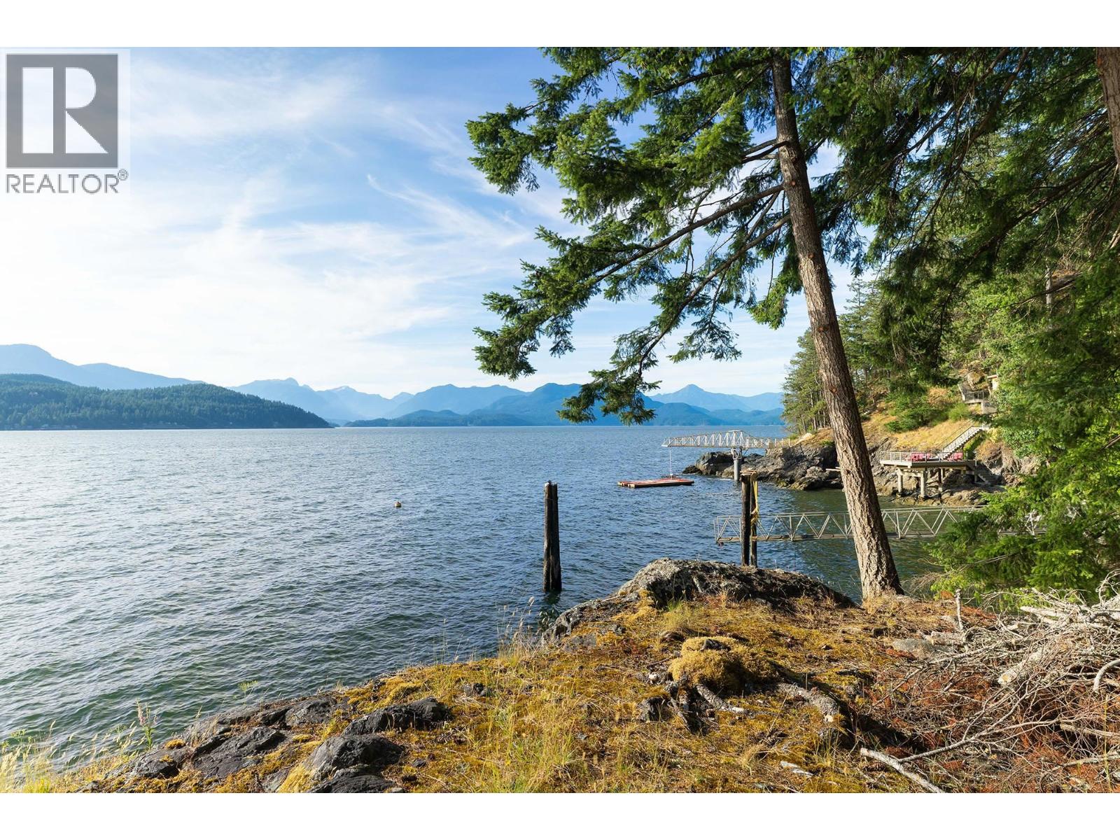 990 Windjammer Road Property Photo 35