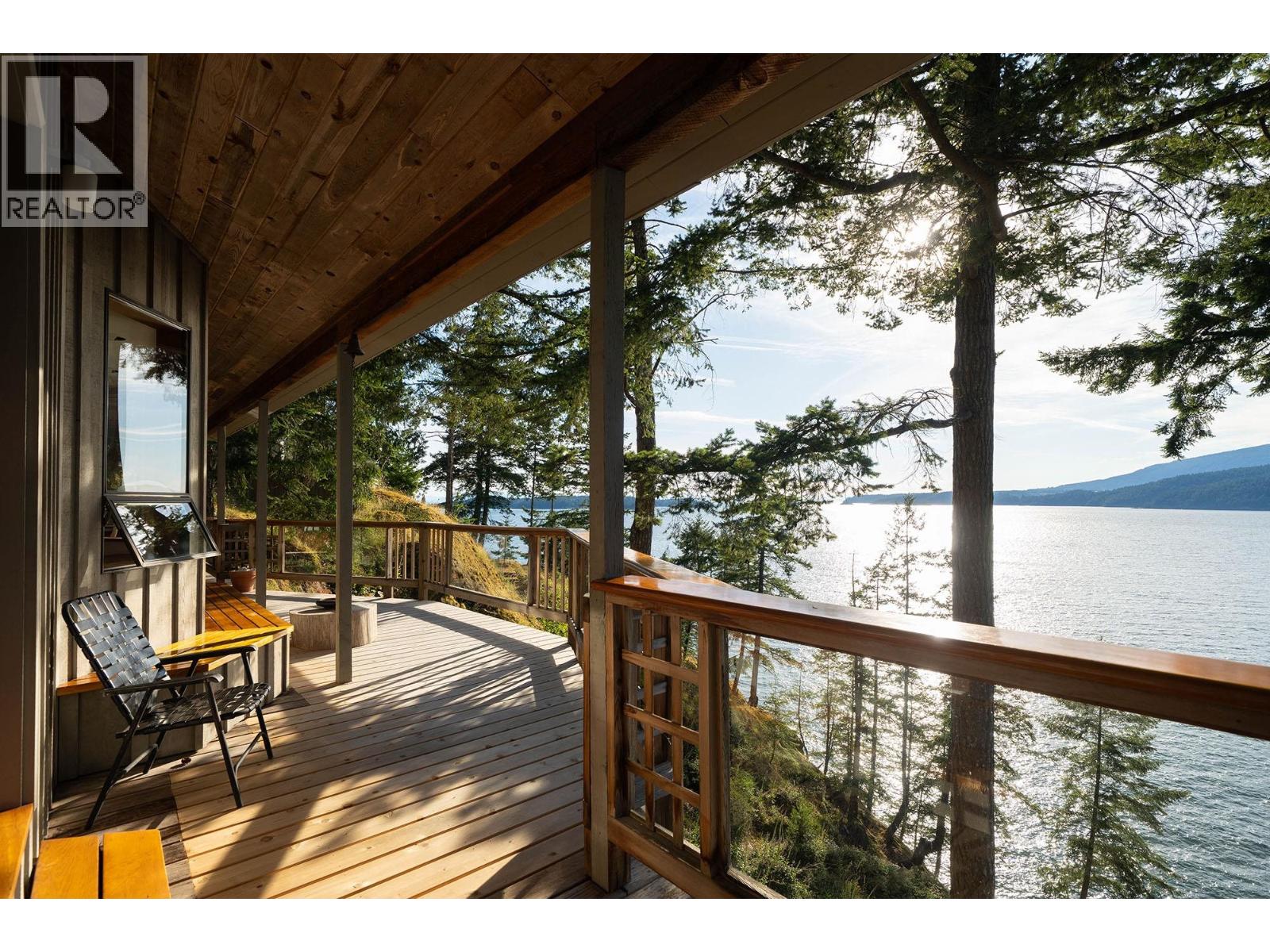 990 Windjammer Road Property Photo 36