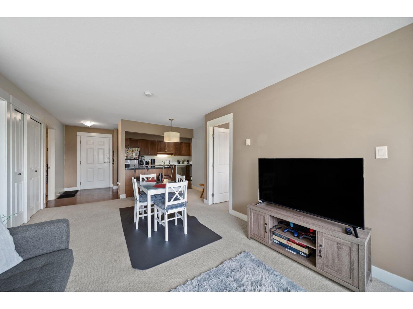 219 32725 George Ferguson Way Property Photo 5