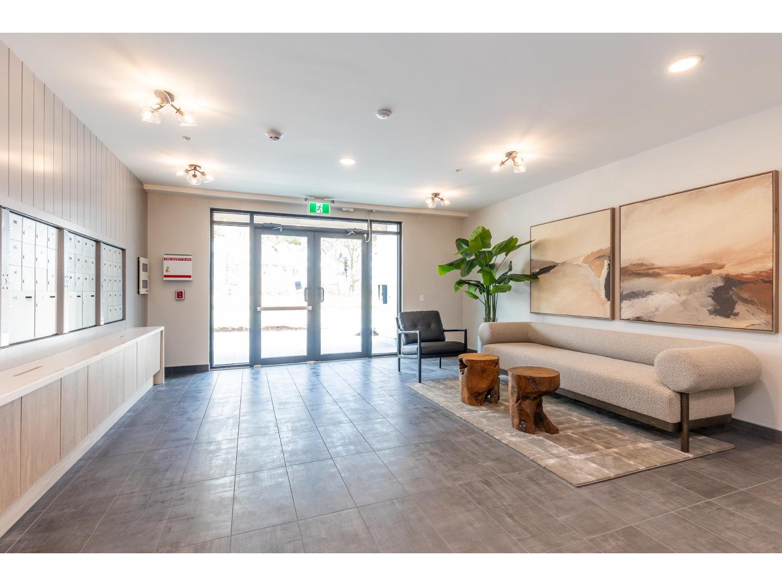 112 33920 Best Avenue Property Photo 2