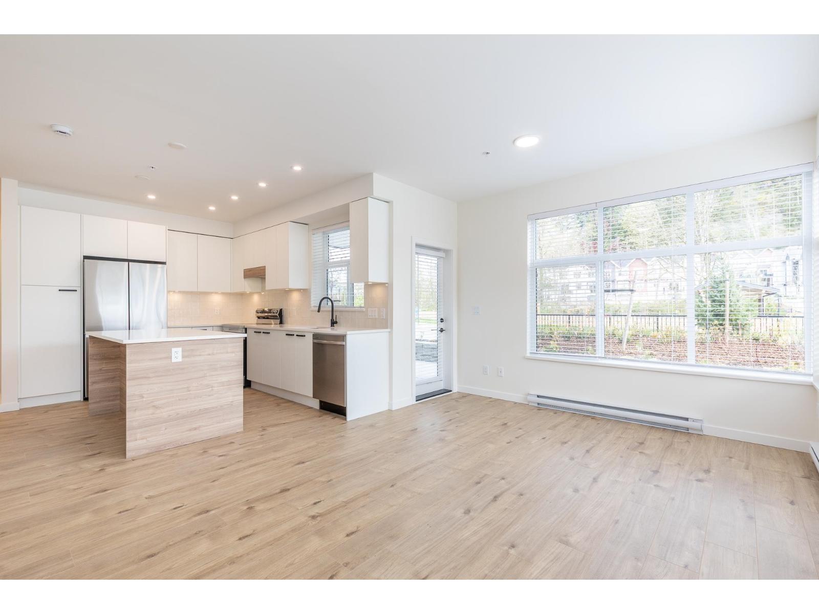 112 33920 Best Avenue Property Photo 17