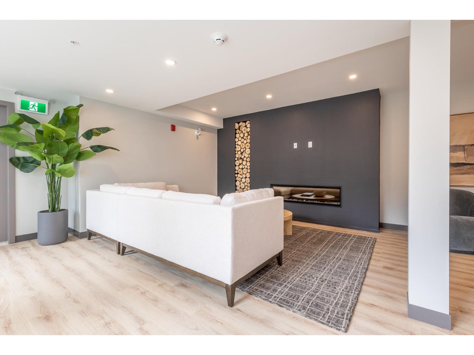 112 33920 Best Avenue Property Photo 28