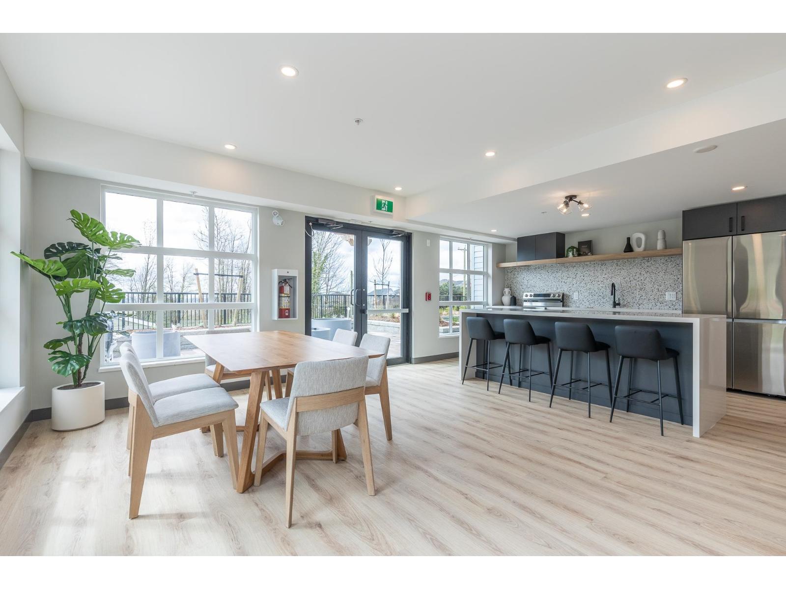 112 33920 Best Avenue Property Photo 32
