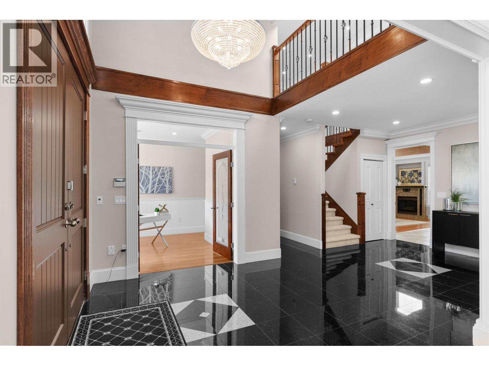 8811 Minler Road Property Photo 4