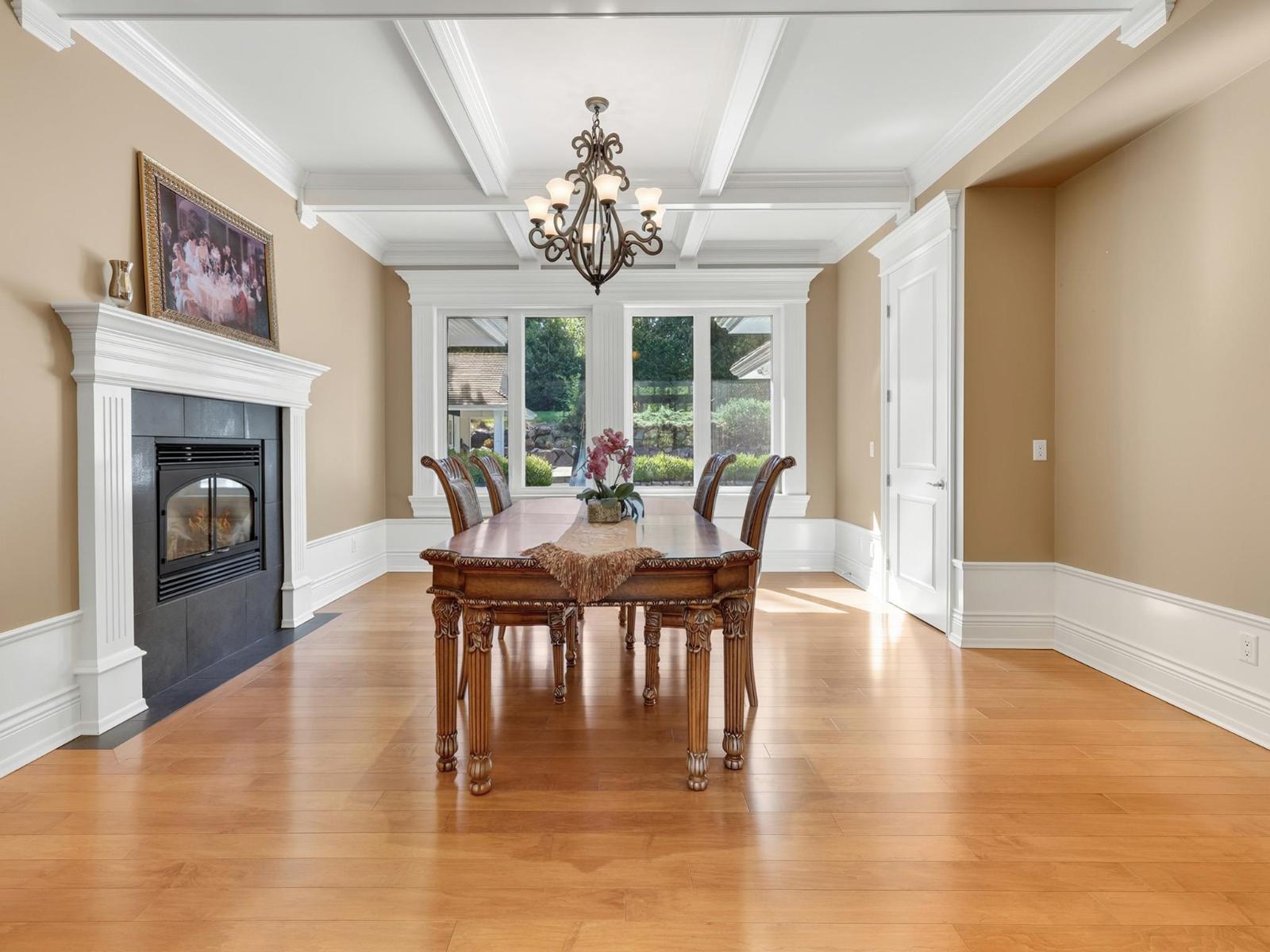 13464 Vine Maple Drive Property Photo 6