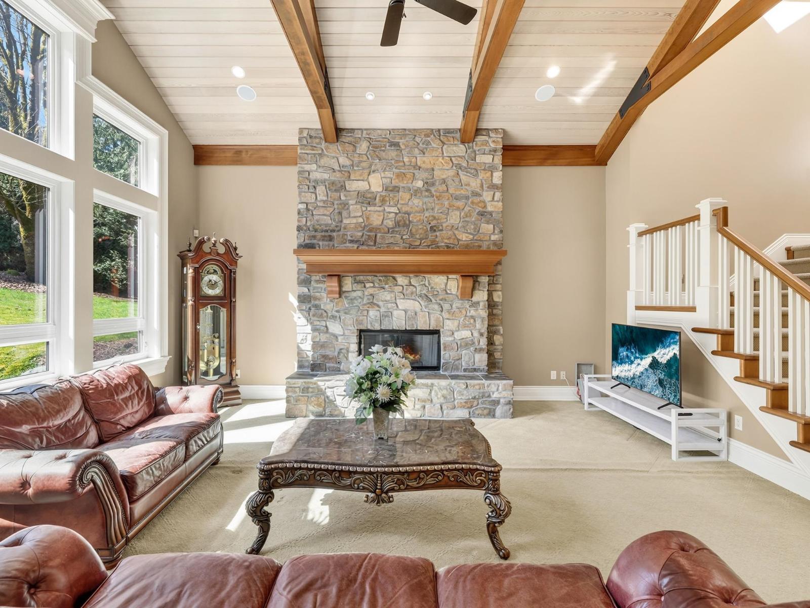 13464 Vine Maple Drive Property Photo 7