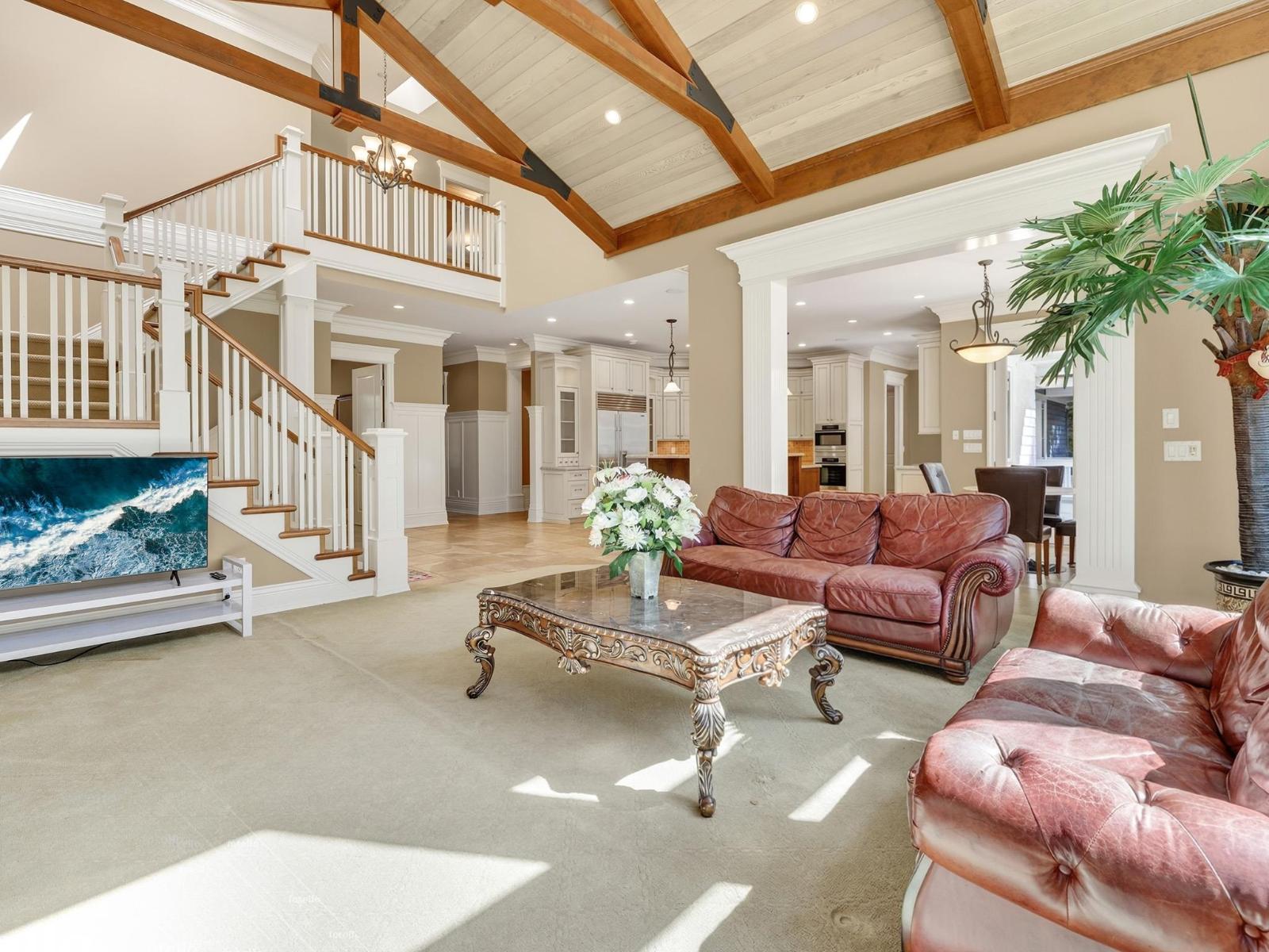 13464 Vine Maple Drive Property Photo 8