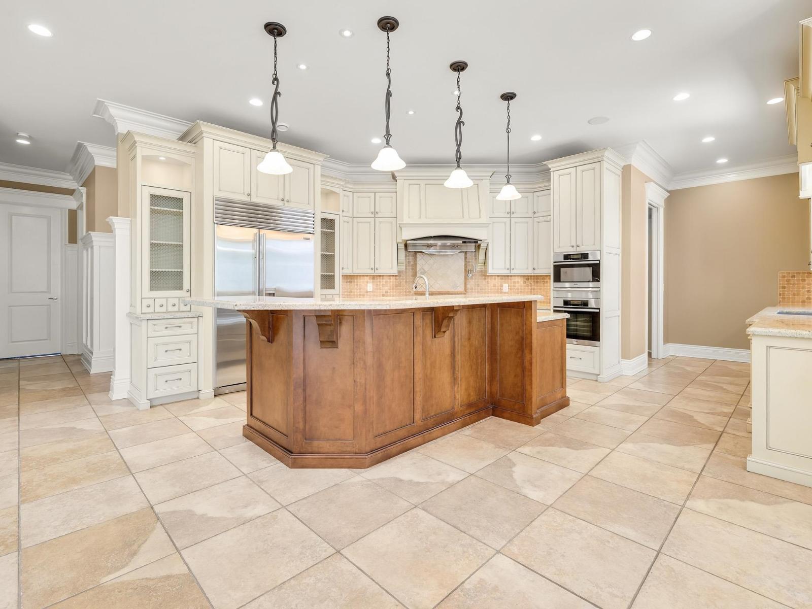 13464 Vine Maple Drive Property Photo 9