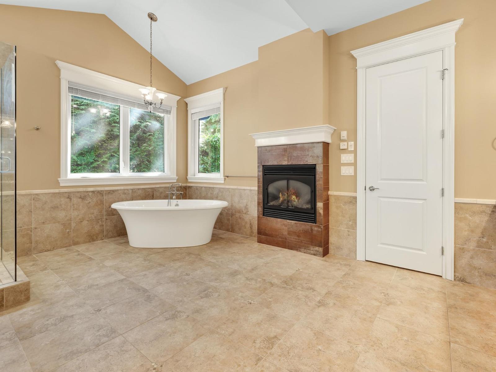 13464 Vine Maple Drive Property Photo 18