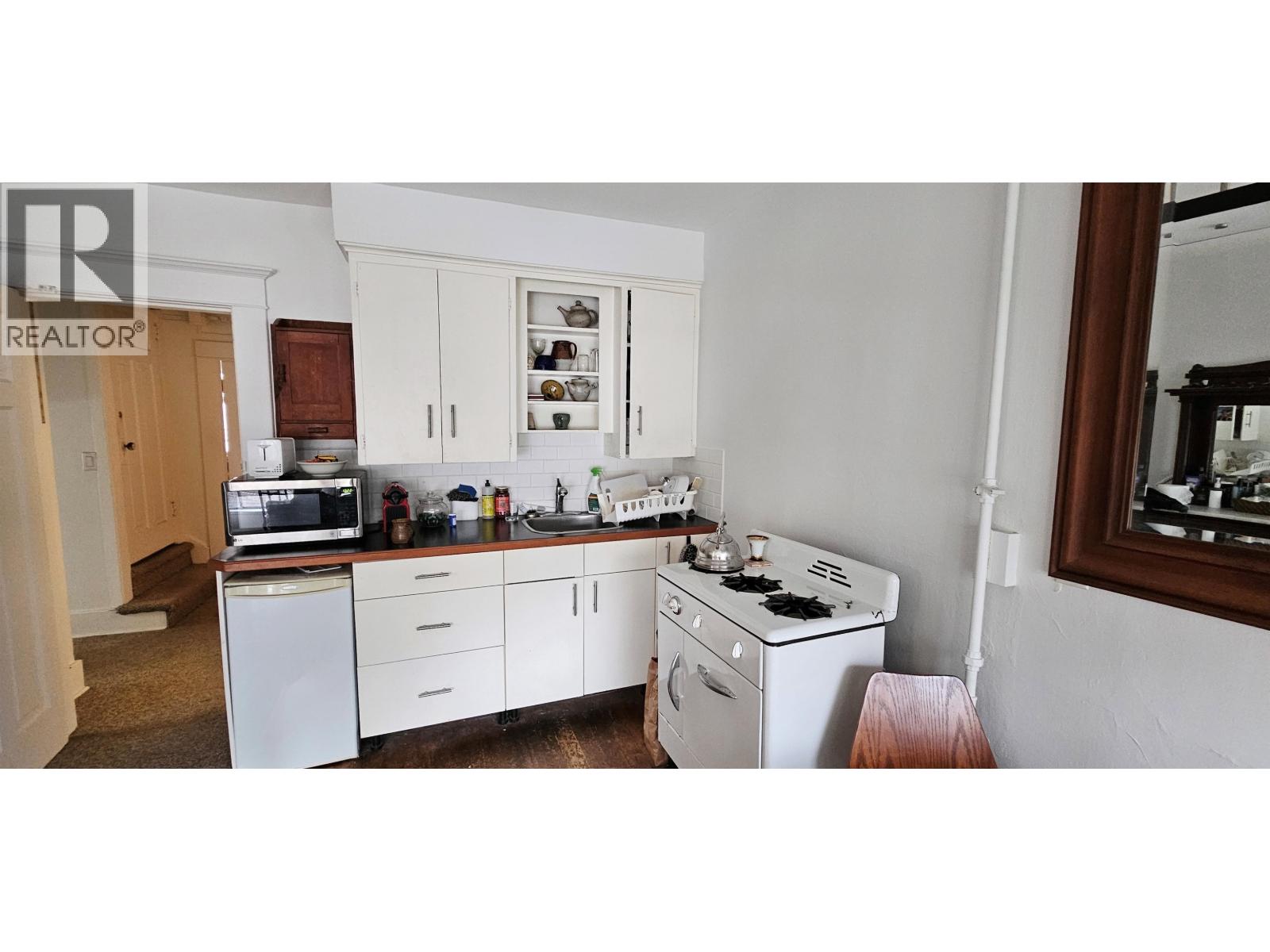 2635 W 7th Avenue Property Photo 15