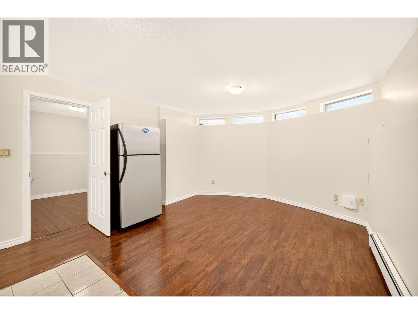 7275 Victoria Drive Property Photo 16