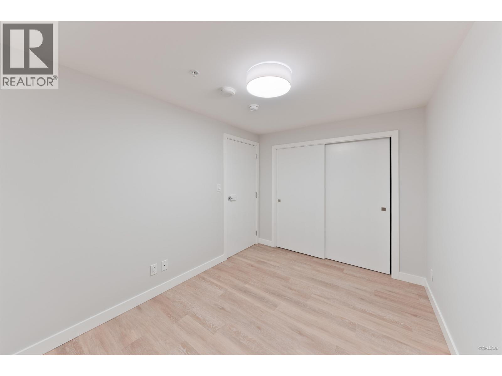 1105 567 Emerson Street Property Photo 8