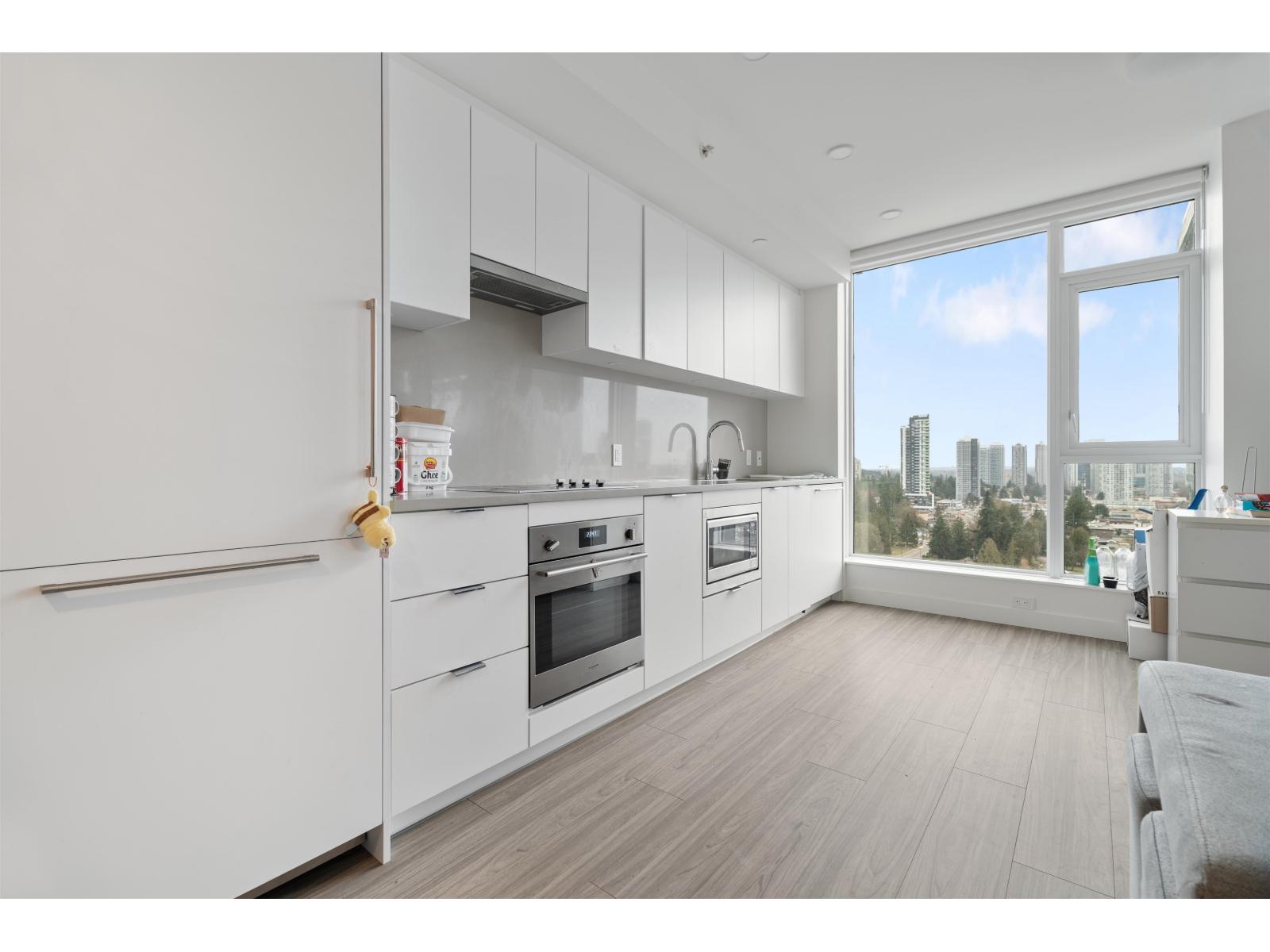 1605 13675 107a Avenue Property Photo 3