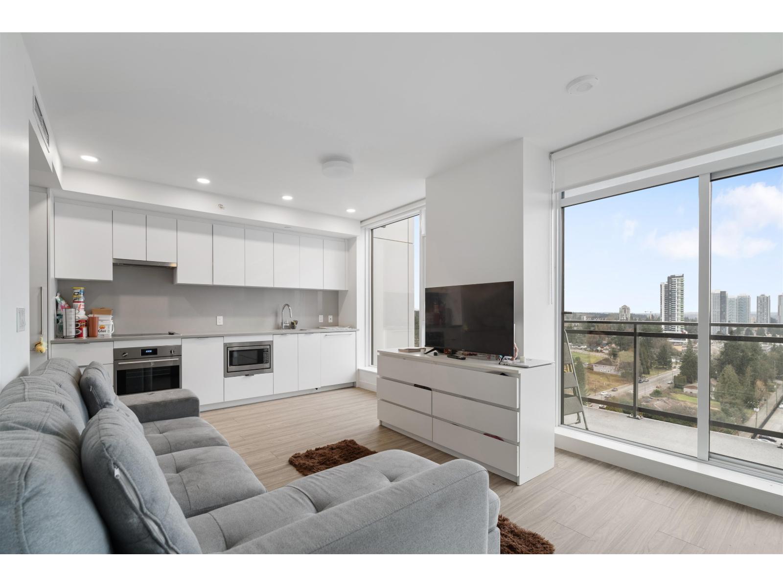 1605 13675 107a Avenue Property Photo 6