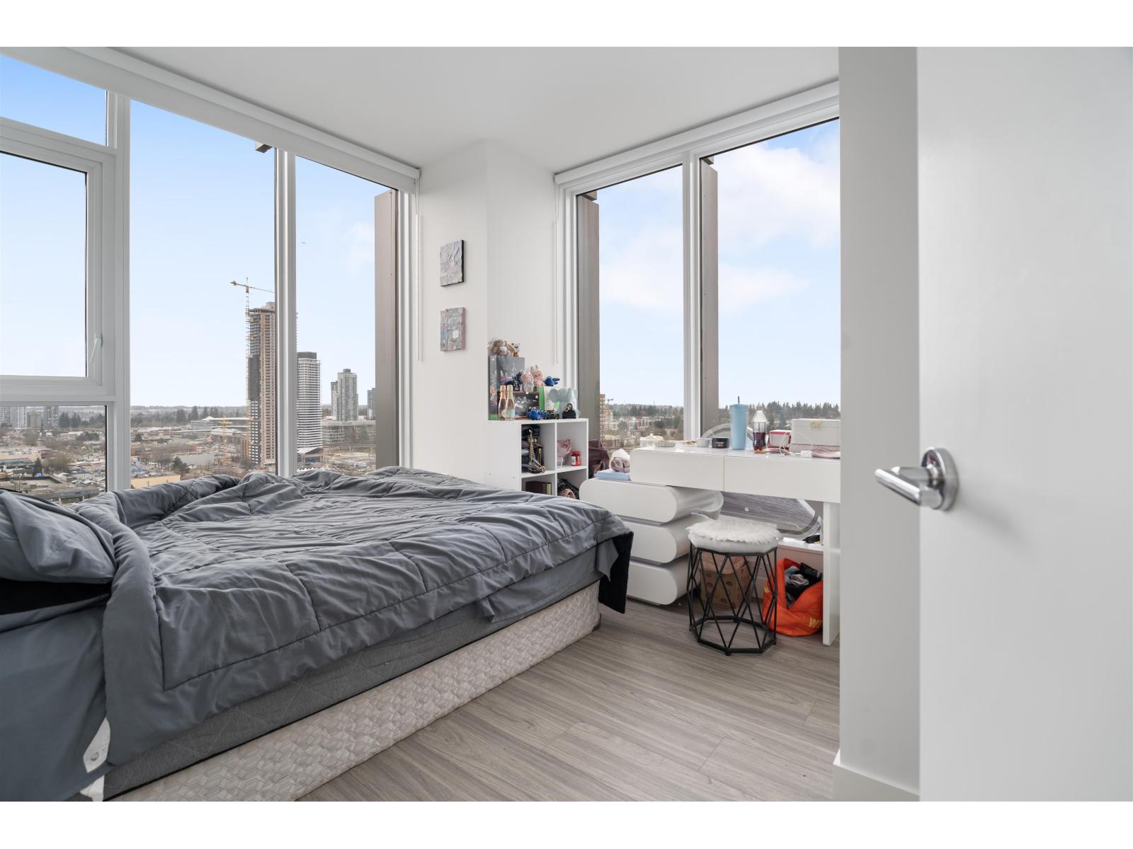 1605 13675 107a Avenue Property Photo 7