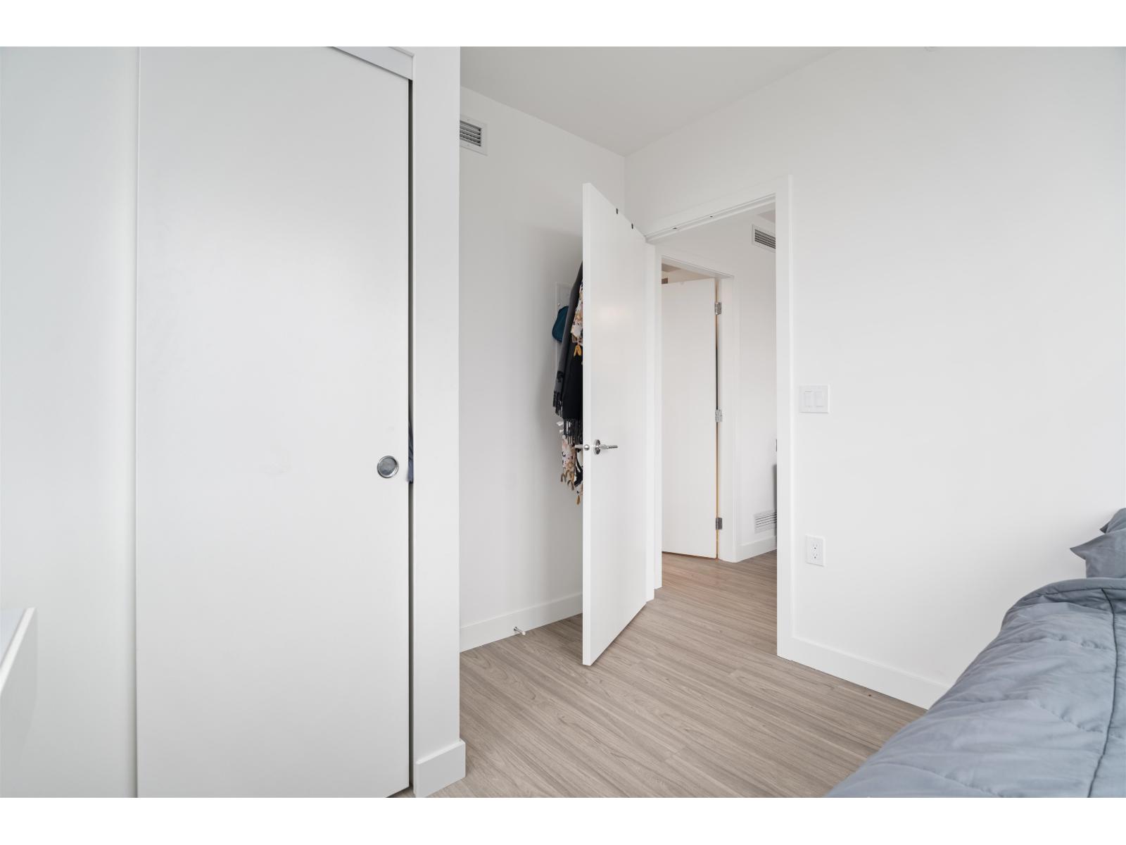 1605 13675 107a Avenue Property Photo 8