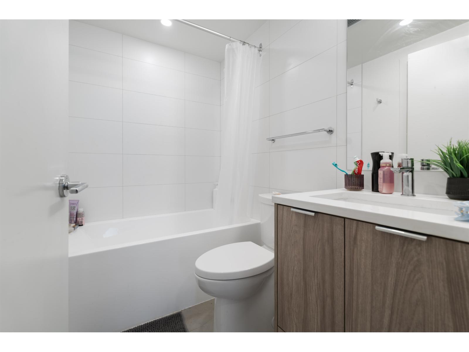 1605 13675 107a Avenue Property Photo 13