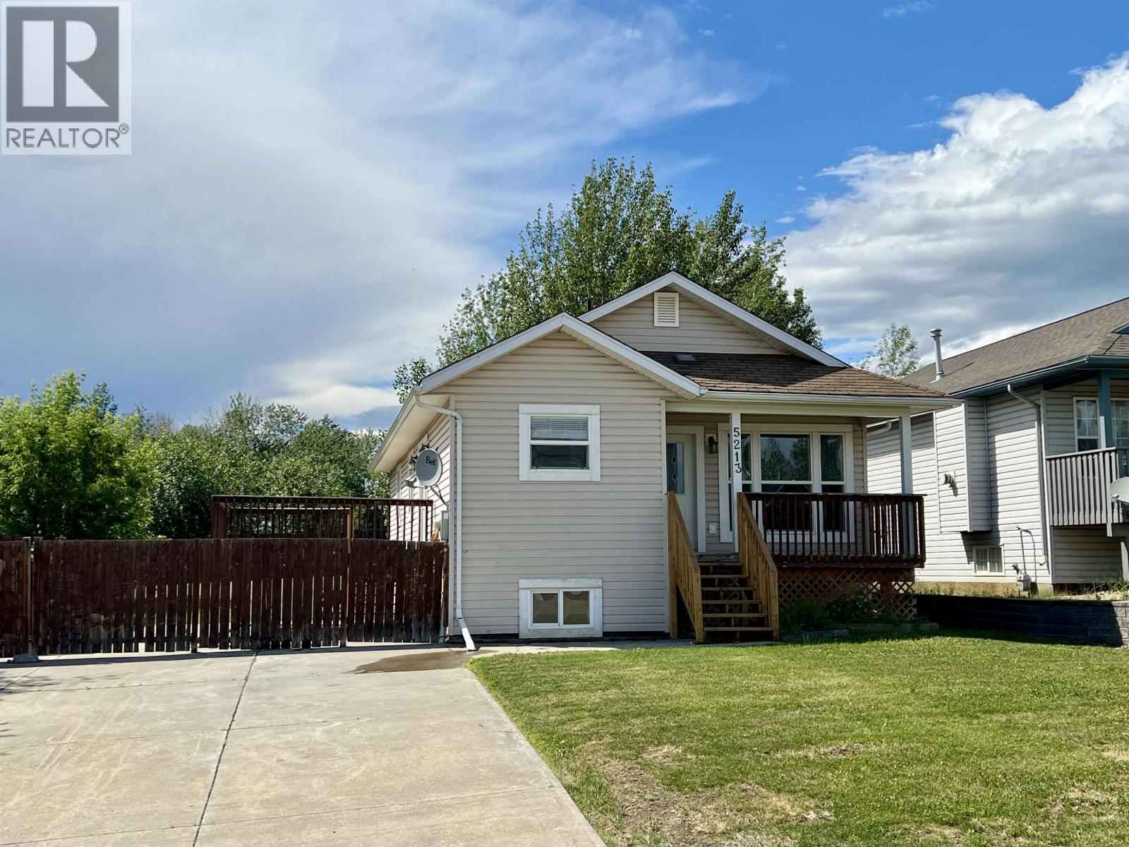 5213 Hallmark Crescent Property Photo 1