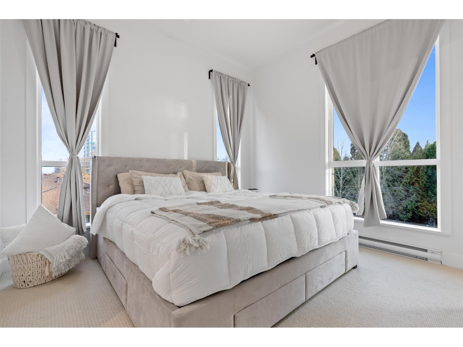 425 14968 101a Avenue Property Photo 6