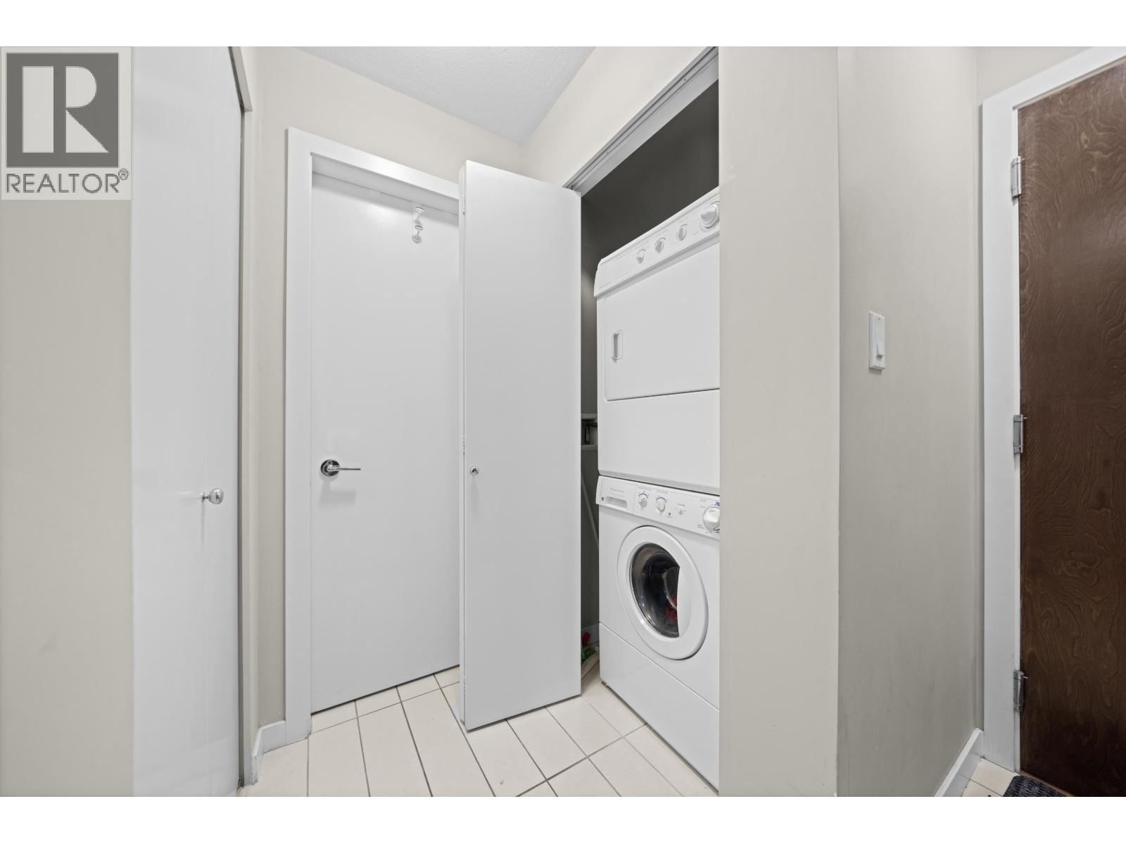 209 7337 Macpherson Avenue Property Photo 15