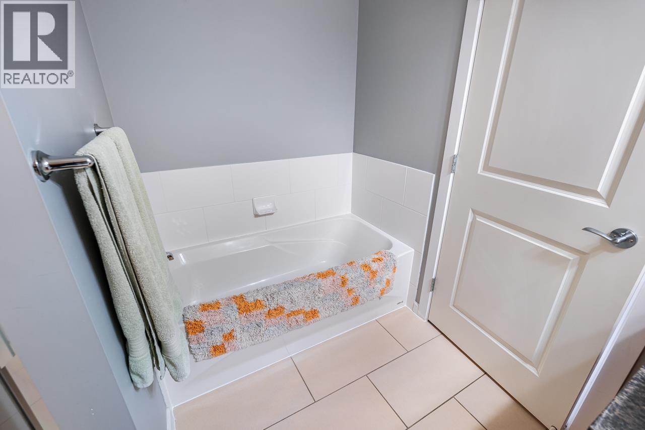 1107 610 Victoria Street Property Photo 25