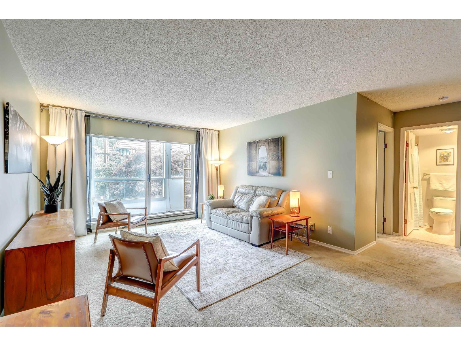 206 1473 BLACKWOOD STREET Property Photo 1