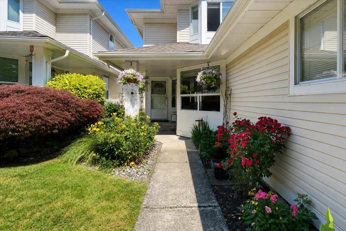 21 6478 121 Street Property Photo 1