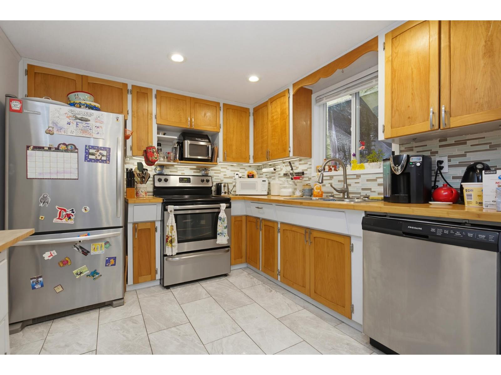 404 Bruneau Place Property Photo 5