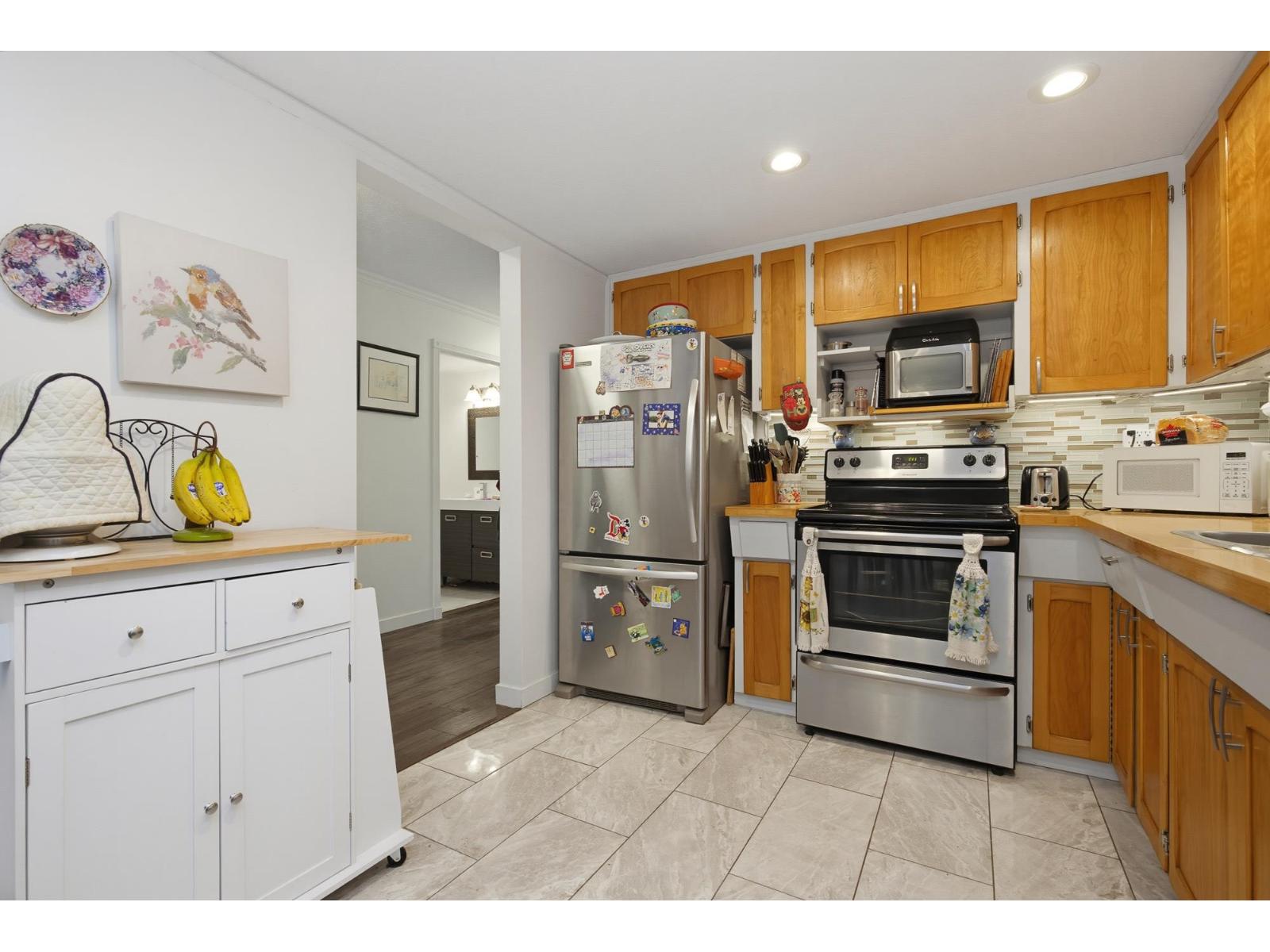 404 Bruneau Place Property Photo 6