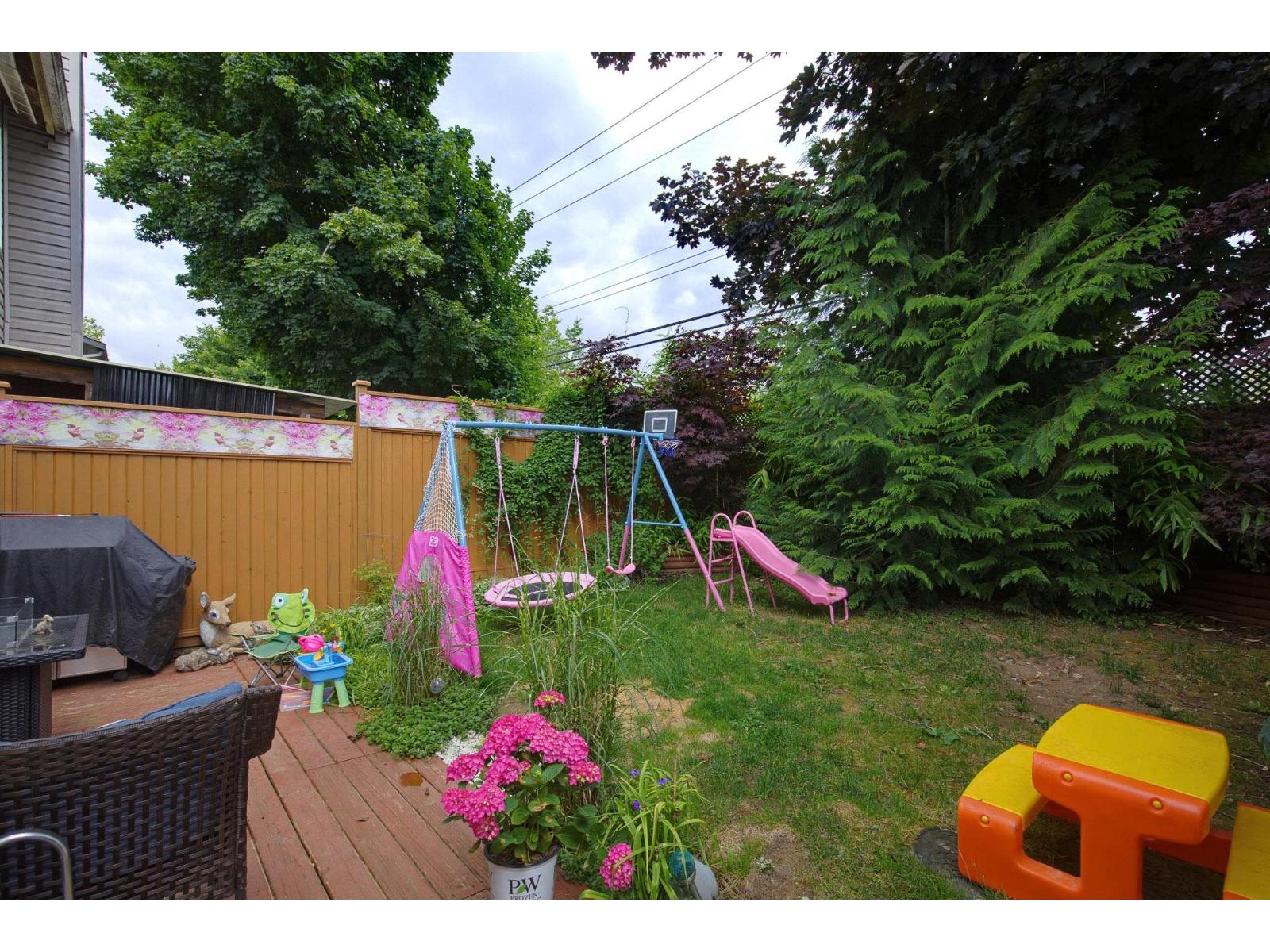 404 Bruneau Place Property Photo 32