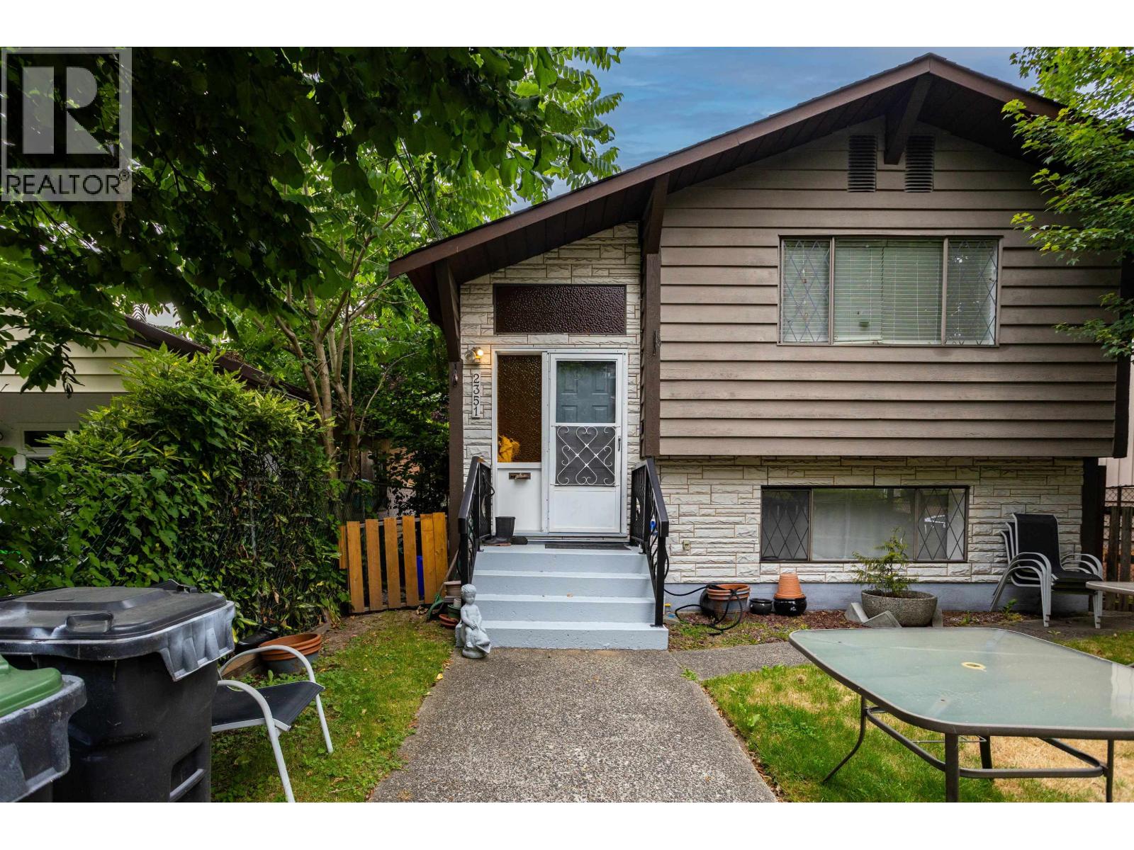 2351 HAWTHORNE AVENUE Property Photo 1