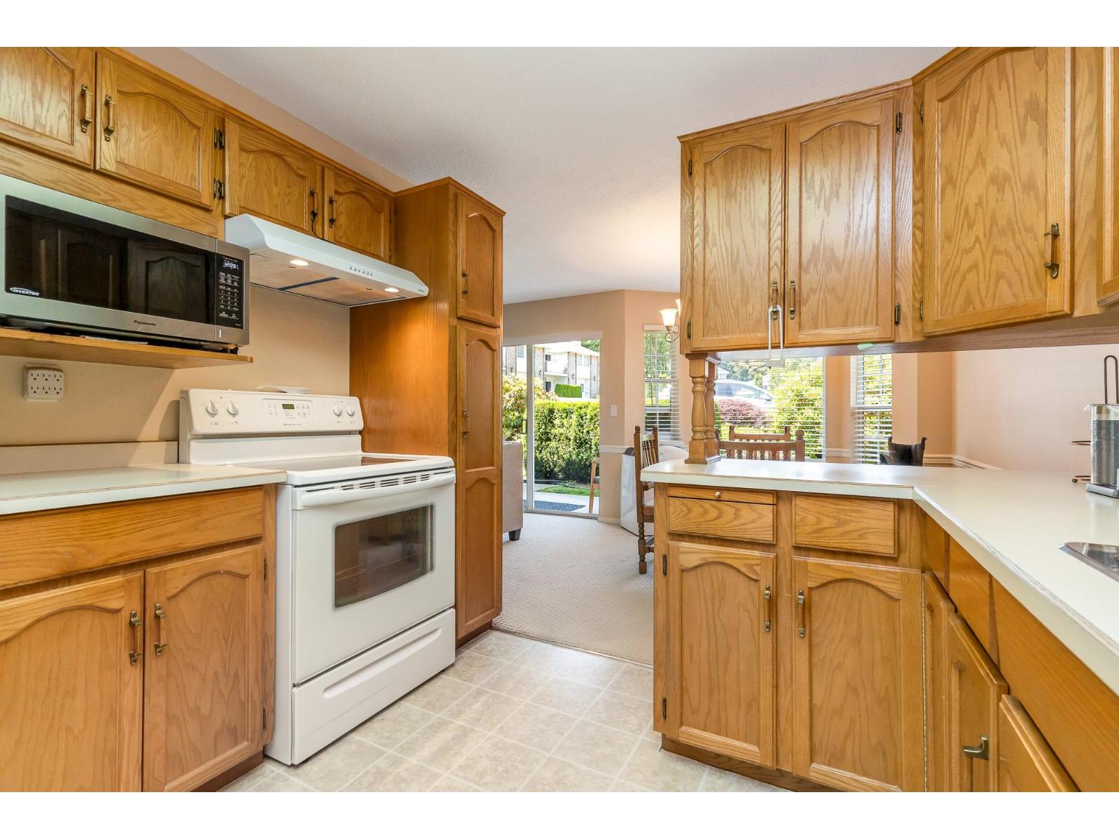 13 33123 George Ferguson Way Property Photo 6