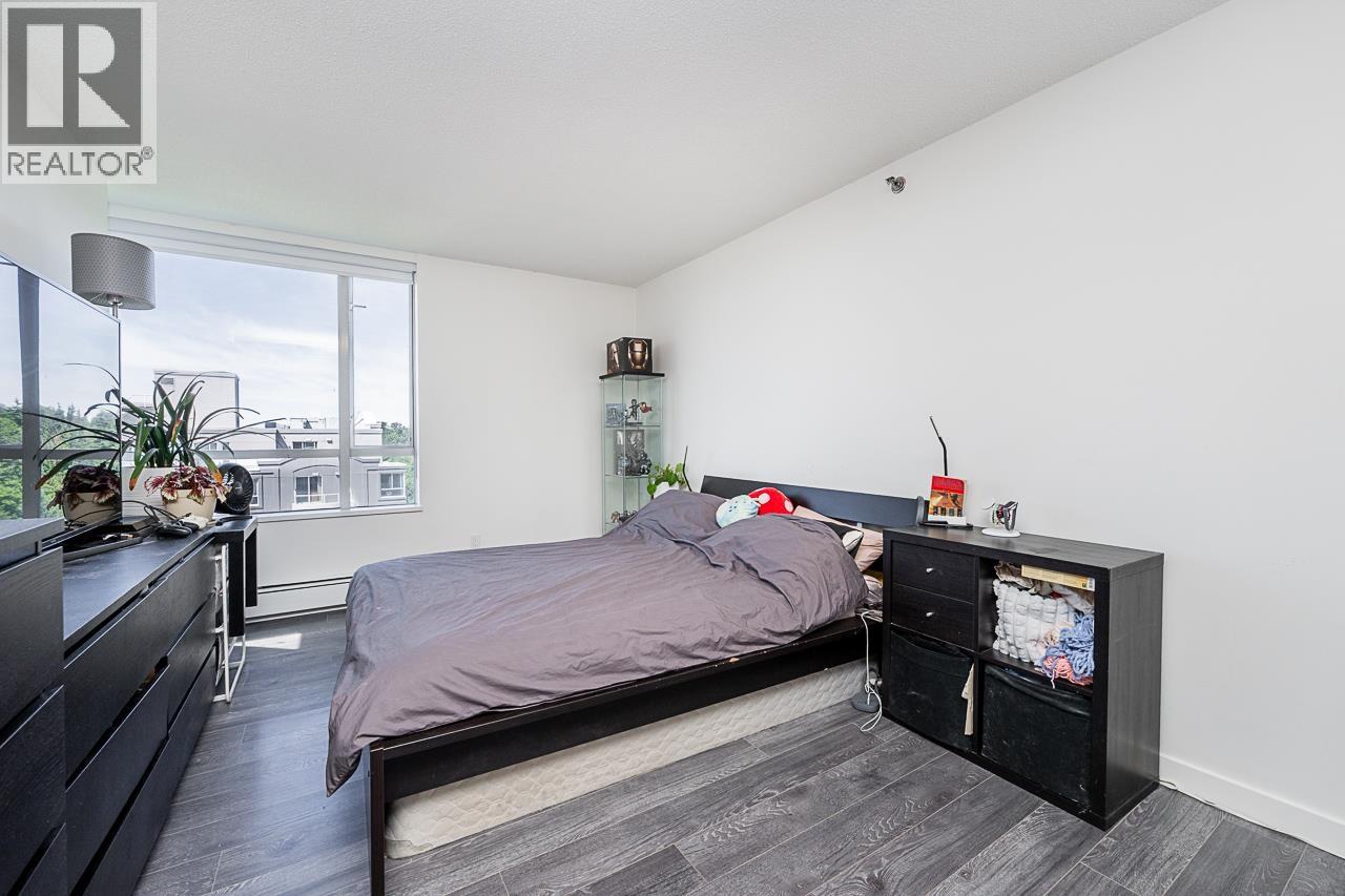 1403 3061 E Kent Avenue North Property Photo 15