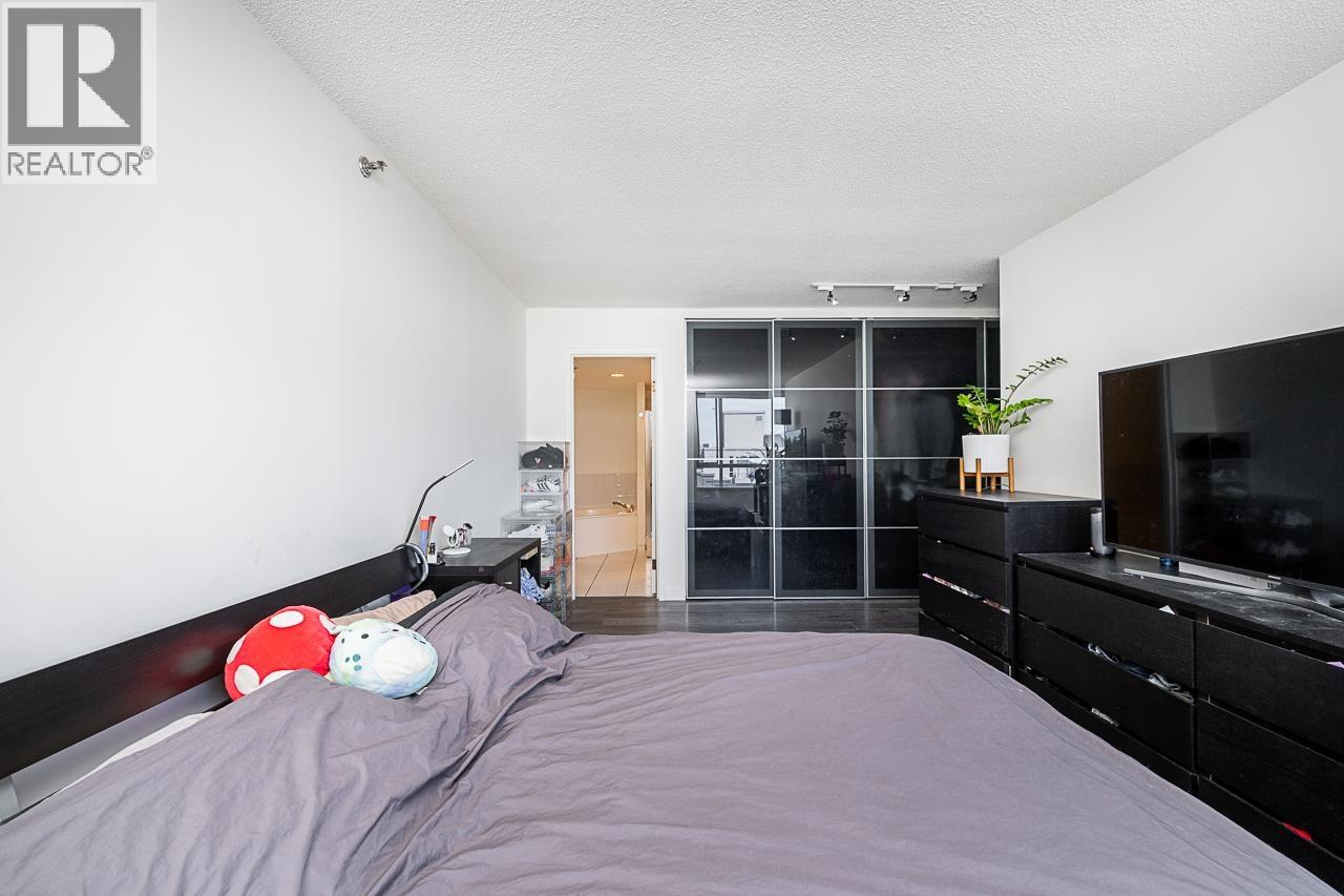 1403 3061 E Kent Avenue North Property Photo 17