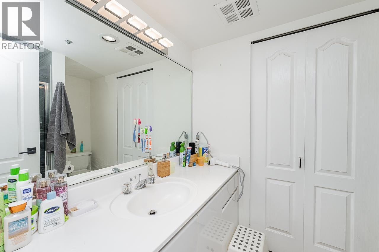 1403 3061 E Kent Avenue North Property Photo 21