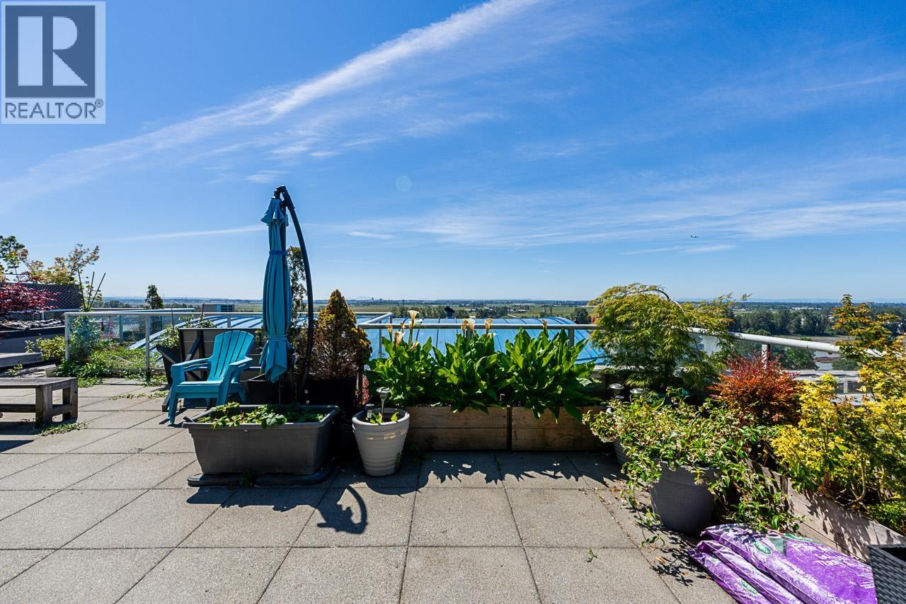 1403 3061 E Kent Avenue North Property Photo 23