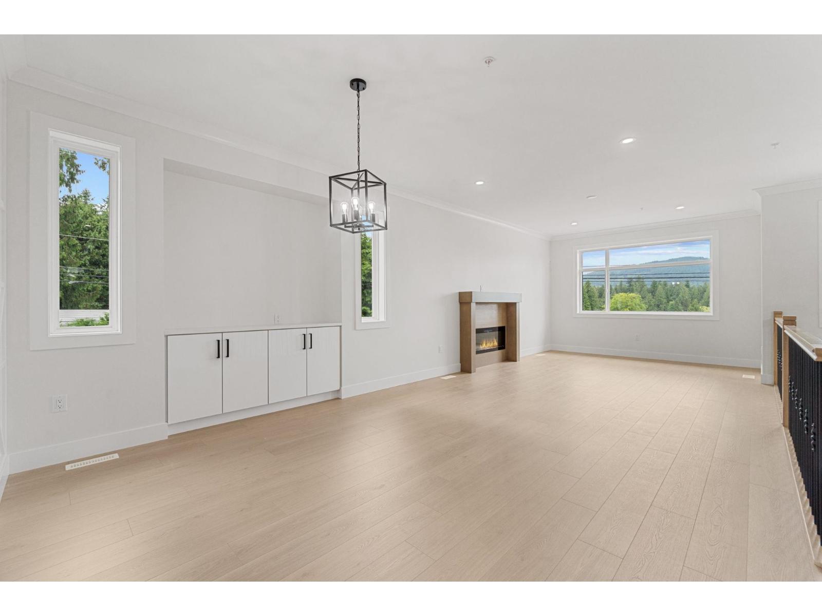 33664 Dewdney Trunk Road Property Photo 1