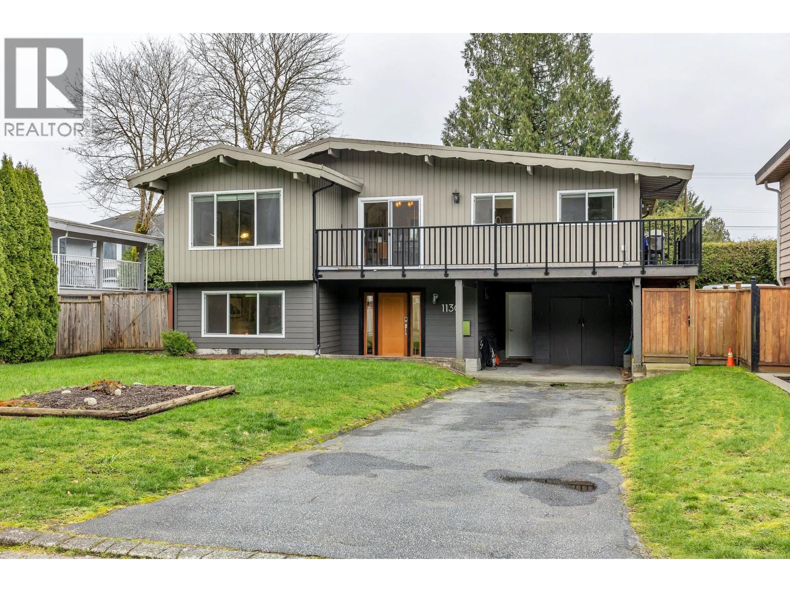 1130 Blue Heron Crescent Property Photo 1