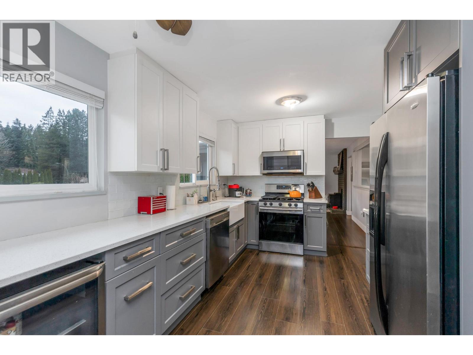 1130 Blue Heron Crescent Property Photo 8