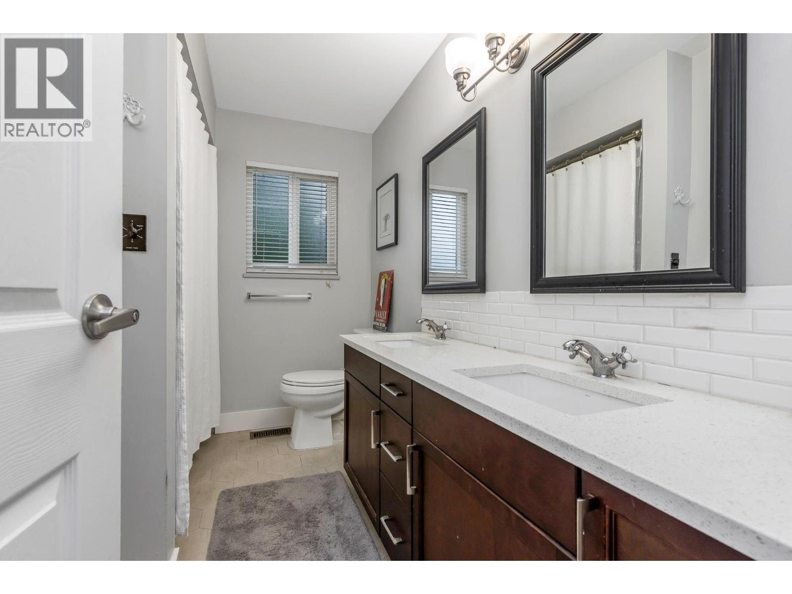 1130 Blue Heron Crescent Property Photo 22