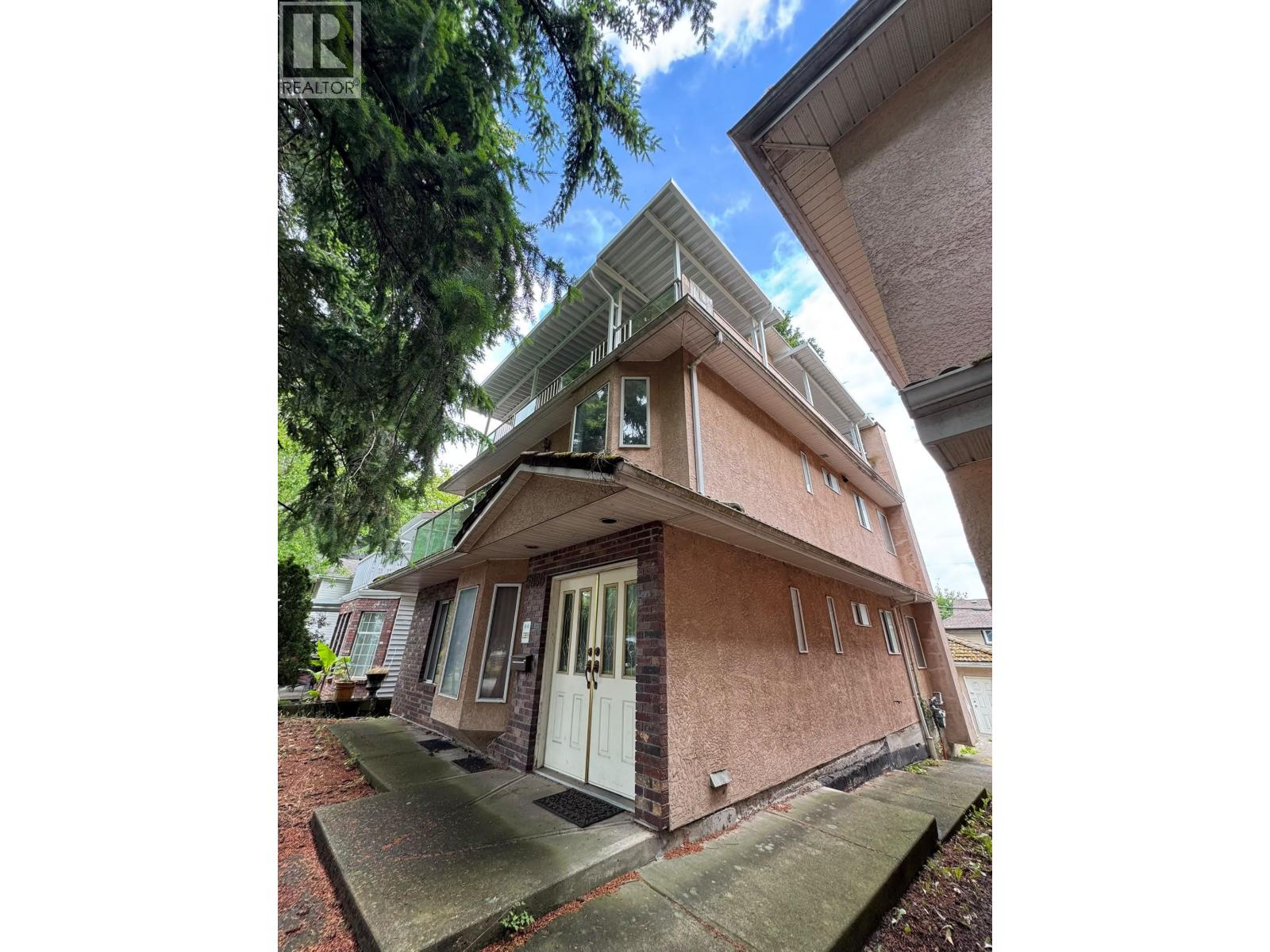 5896 Ontario Street Property Photo 2