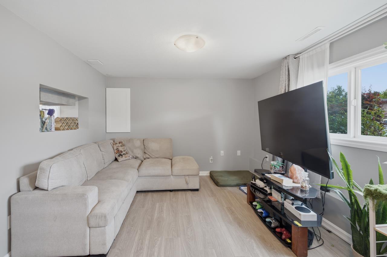 8762 Cornwall Crescent Property Photo 22